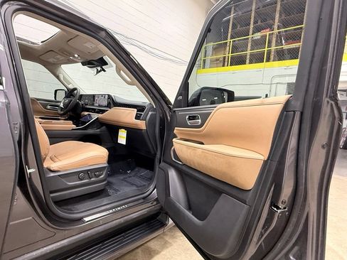 Used 2026 INFINITI QX80 Luxe w/ Cargo Package AWD/4WD image 43