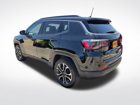 Used 2023 Jeep Compass Limited AWD/4WD image 6