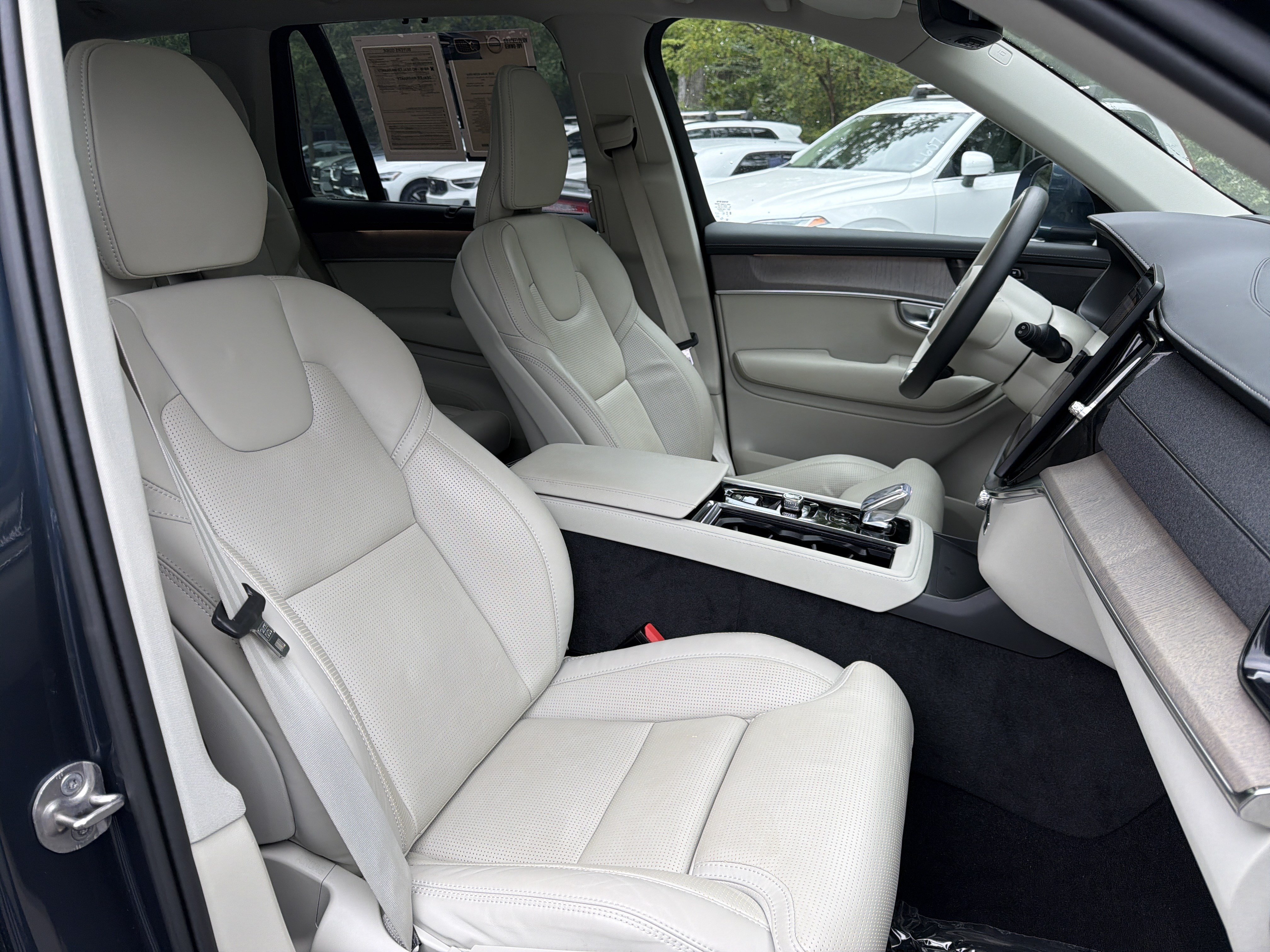 Certified 2026 Volvo XC90 B6 Ultra AWD/4WD image 35
