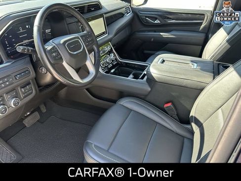 Used 2022 GMC Yukon XL Denali w/ Denali Premium Package AWD/4WD image 2