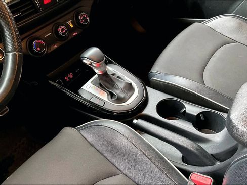 Used 2020 Kia Forte GT-Line image 16