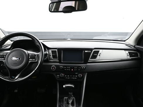 Used 2019 Kia Niro S Touring image 21