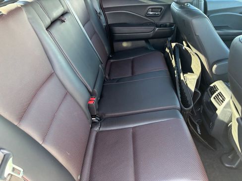 Used 2023 Honda Ridgeline Black Edition image 17