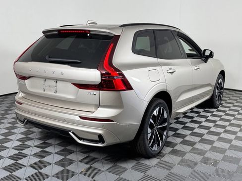 New 2026 Volvo XC60 T8 Plus w/ Climate Package AWD/4WD image 5