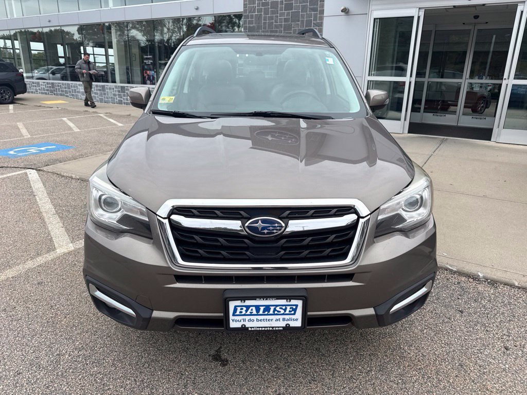Used 2017 Subaru Forester 2.5i Touring AWD/4WD image 6