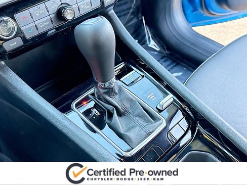 Used 2025 Jeep Compass Limited image 12