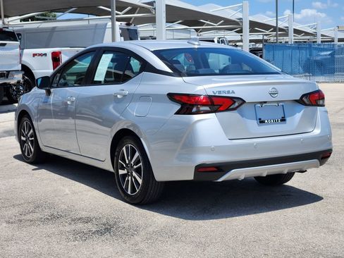 Used 2025 Nissan Versa SV FWD image 7