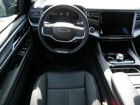 New 2026 Jeep Grand Wagoneer Limited image 12