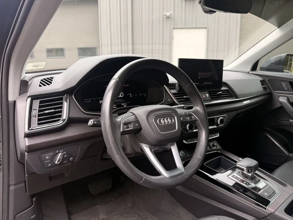 Used 2021 Audi Q5 2.0T Premium Plus w/ Premium Plus Package AWD/4WD image 7