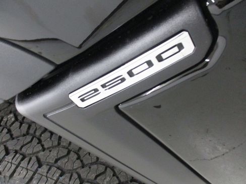 New 2026 GMC Sierra 2500 AT4 w/ AT4 Premium Plus Package AWD/4WD image 5
