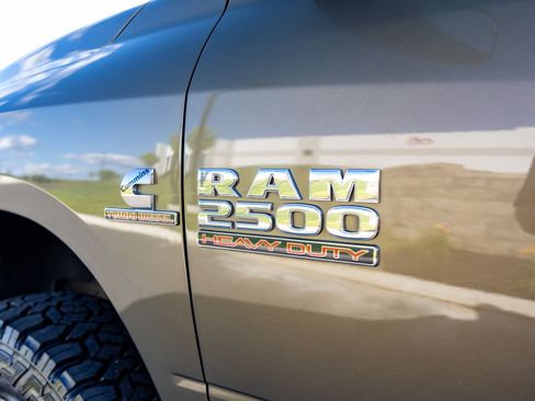 Used 2013 RAM 2500 Tradesman w/ Chrome Appearance Group AWD/4WD image 36