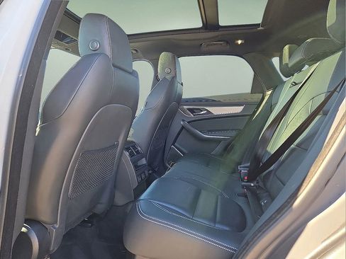 Used 2024 Jaguar F-PACE R-Dynamic S image 13