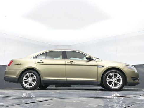 Used 2013 Ford Taurus SEL image 46