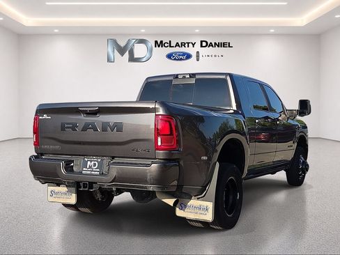 Used 2025 RAM 3500 Laramie AWD/4WD image 5