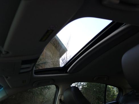 Used 2012 Acura TL image 9