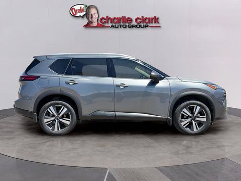 Certified 2024 Nissan Rogue SL FWD image 7