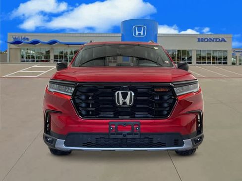 New 2025 Honda Pilot TrailSport image 11