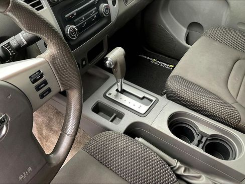 Used 2018 Nissan Frontier Desert Runner RWD image 13