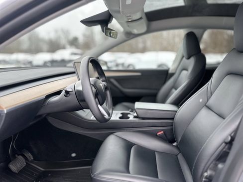 Used 2023 Tesla Model Y Long Range image 15