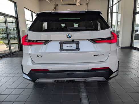 New 2026 BMW X1 xDrive28i w/ Technology Package AWD/4WD image 3