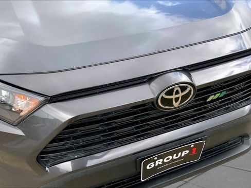 Used 2022 Toyota RAV4 LE FWD image 29