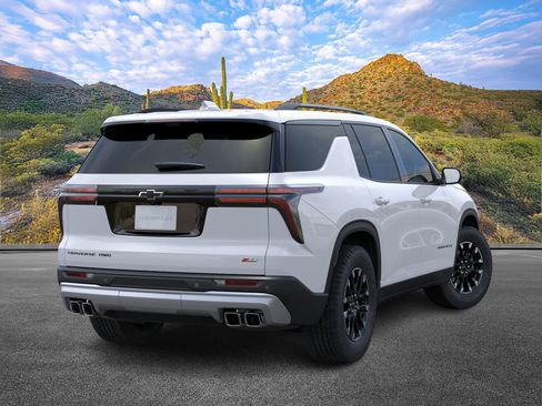 New 2026 Chevrolet Traverse Z71 w/ Enhanced Driving Package AWD/4WD image 4