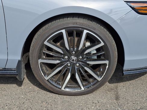 Used 2023 Honda Accord Touring image 8