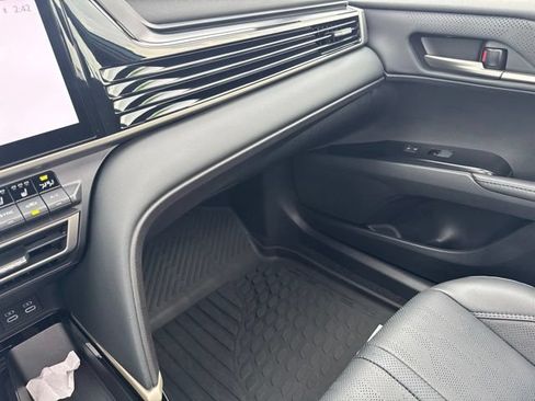 Used 2025 Toyota Camry XSE w/ Premium Package FWD image 28