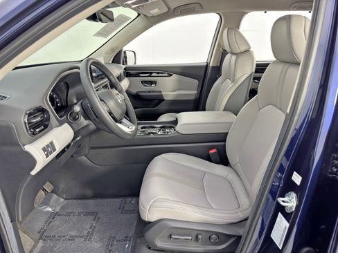 Used 2025 Honda Pilot EX-L image 15