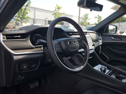 New 2026 Jeep Grand Cherokee L Limited AWD/4WD image 20