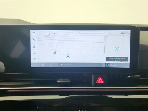 Used 2025 Kia Carnival SX Prestige image 23