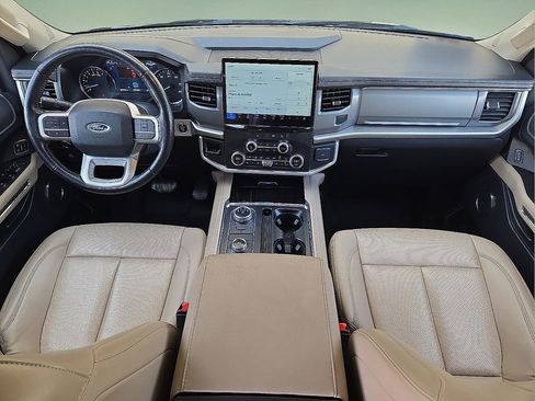 Used 2022 Ford Expedition Max XLT image 18
