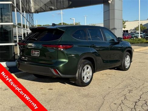 Used 2023 Toyota Highlander L image 3