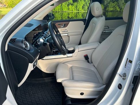 Used 2023 Mercedes-Benz GLB 250 image 15