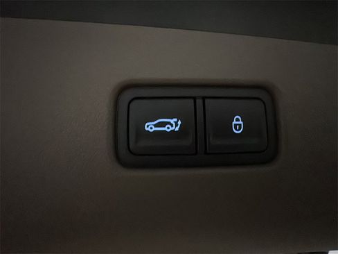 New 2026 Genesis GV70 2.5T Advanced image 14