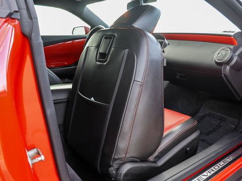 Used 2010 Chevrolet Camaro SS RWD image 44