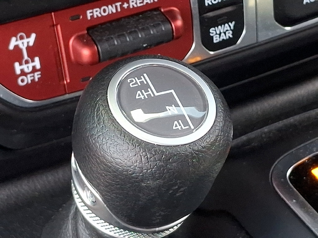 Used 2024 Jeep Wrangler Unlimited Rubicon AWD/4WD image 23