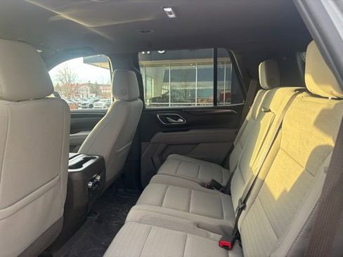 Used 2023 GMC Yukon SLE w/ LPO, Floor Liner Package image 10