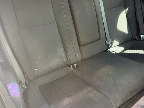 Used 2018 Dodge Challenger R/T RWD image 19
