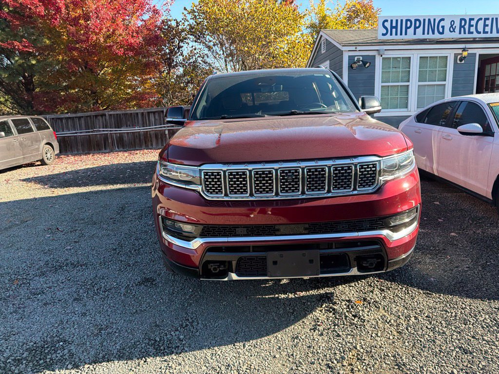 Used 2023 Jeep Grand Wagoneer Series III w/ HD Trailer Tow Package AWD/4WD image 2