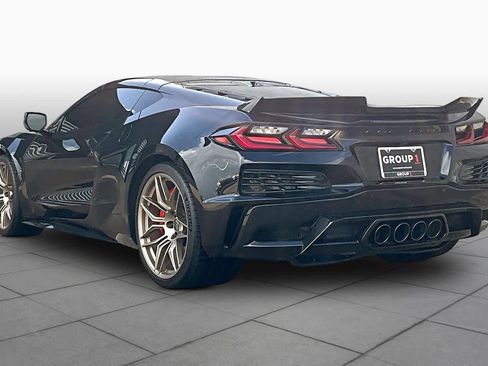 Used 2023 Chevrolet Corvette Z06 RWD image 11