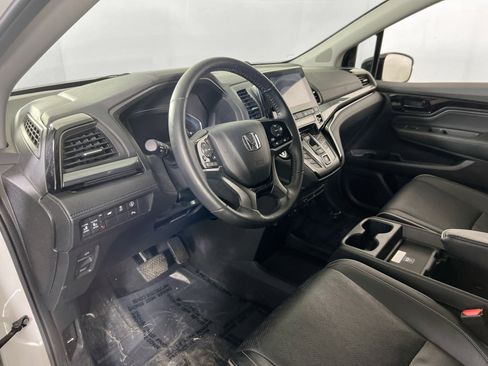Used 2023 Honda Odyssey Elite image 9