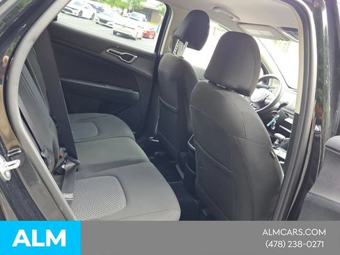 Used 2025 Kia Sportage LX AWD/4WD image 15