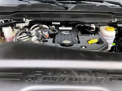 Used 2025 RAM 2500 Limited AWD/4WD image 28