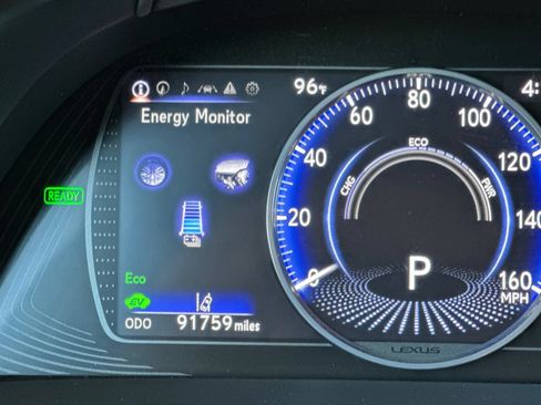 Used 2019 Lexus ES 300h w/ Accessory Package 2 FWD image 26