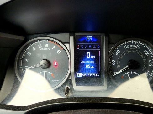 Used 2016 Toyota Tacoma TRD Sport w/ Towing Package AWD/4WD image 14