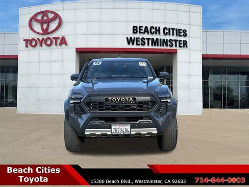 Used 2024 Toyota Tacoma Trailhunter image 4