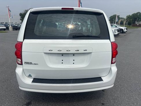 Used 2016 Dodge Grand Caravan American Value Package FWD image 6