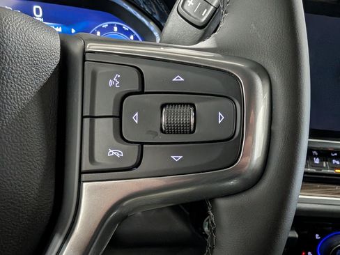 Used 2025 Chevrolet Silverado 2500 LT image 22