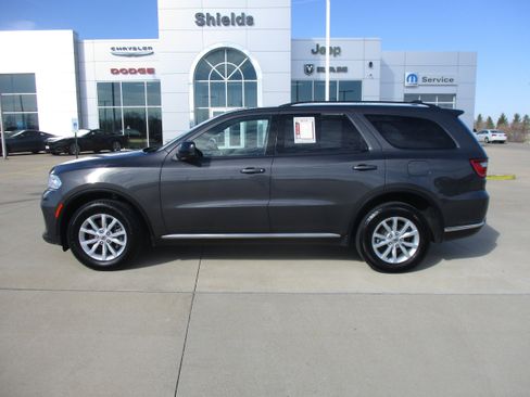 Used 2024 Dodge Durango SXT AWD/4WD image 3